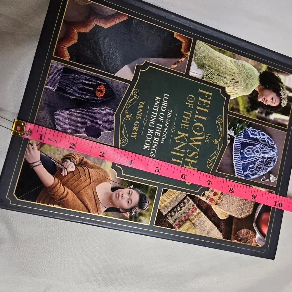 LOTR Fellowship Of The‎ Knits knitting book By Tanis Gray
